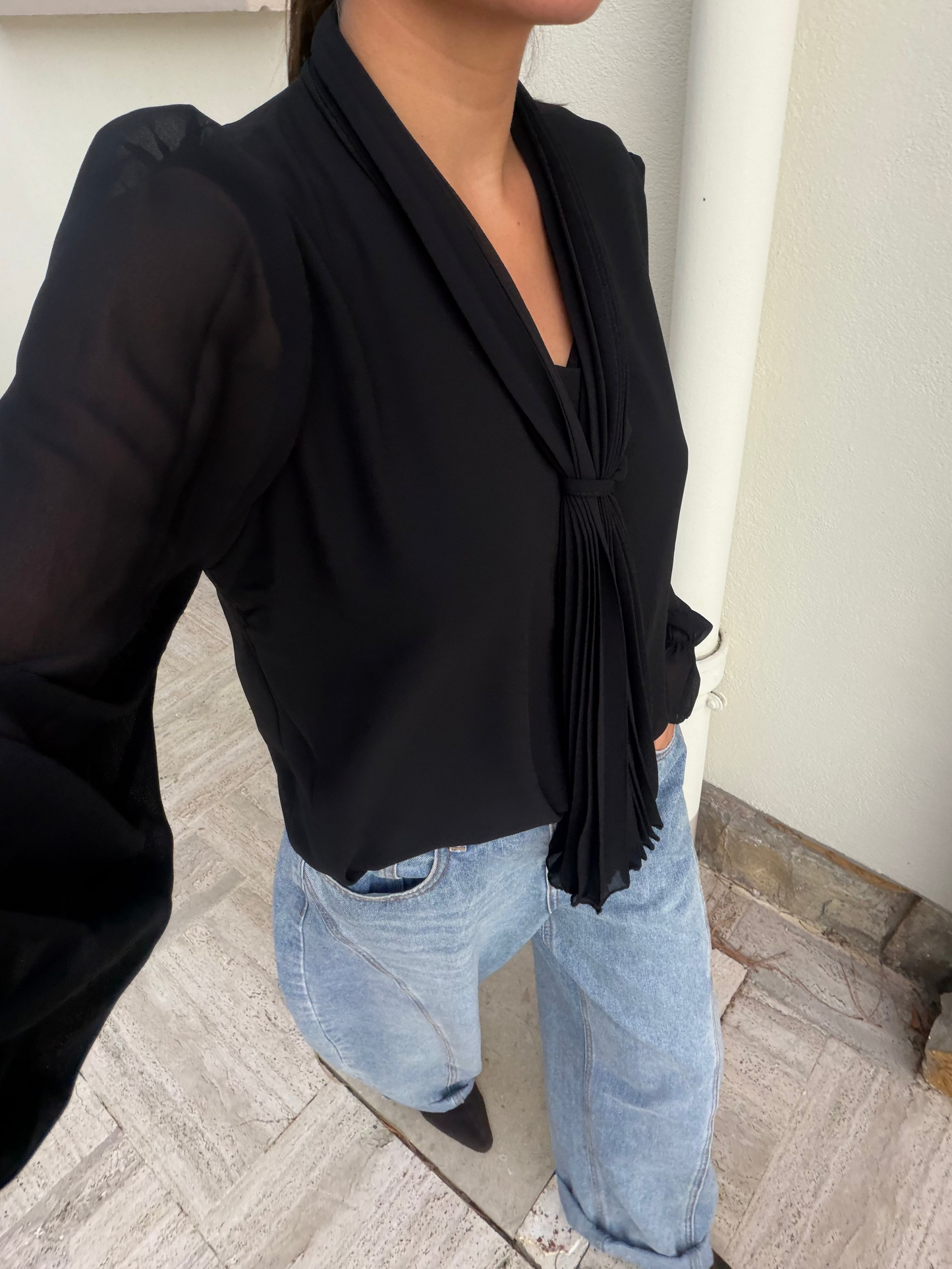 Blouse noire Constance