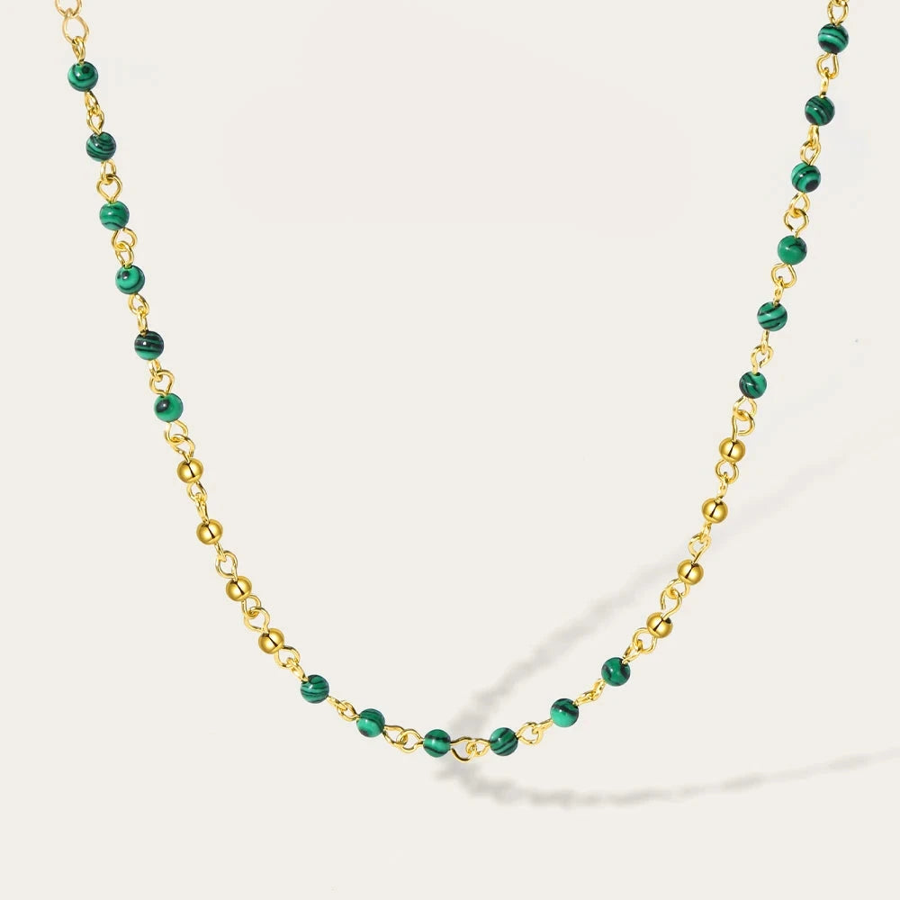 Collier perles et chaîne dorée